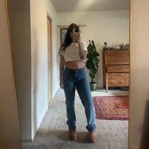 Abercrombie & Fitch Women's Straight Leg Jeans